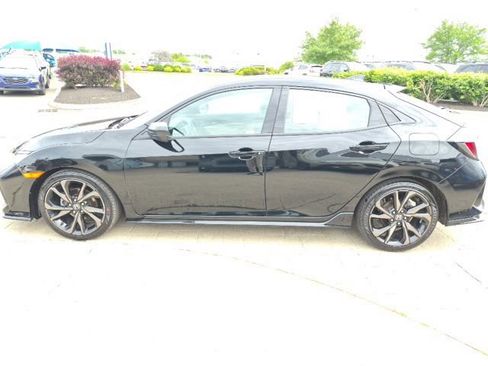 Used 2018 Honda Civic Sport image 5