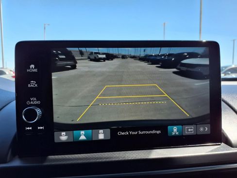 Used 2025 Honda Pilot EX-L image 10