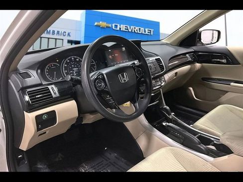Used 2016 Honda Accord LX image 15