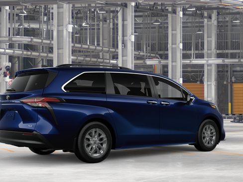 New 2026 Toyota Sienna XLE AWD/4WD image 12