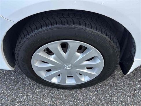 Used 2016 Nissan Versa SV image 10