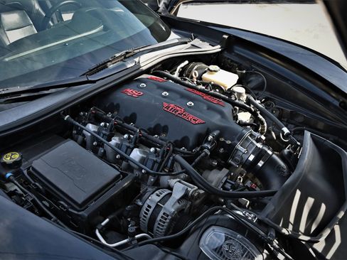 Used 2015 Chevrolet Corvette Stingray Coupe w/ ZF1 Appearance Package image 20