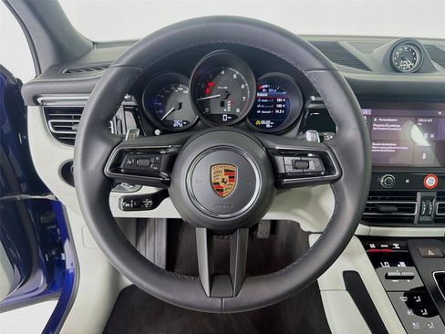 Certified 2026 Porsche Macan AWD/4WD image 12
