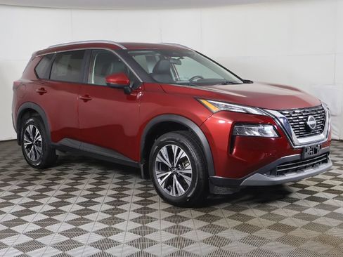 Used 2023 Nissan Rogue SV w/ SV Premium Package AWD/4WD image 2