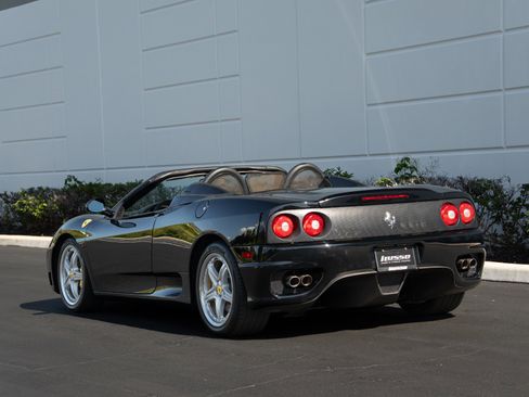 Used 2004 Ferrari 360 Spider image 2