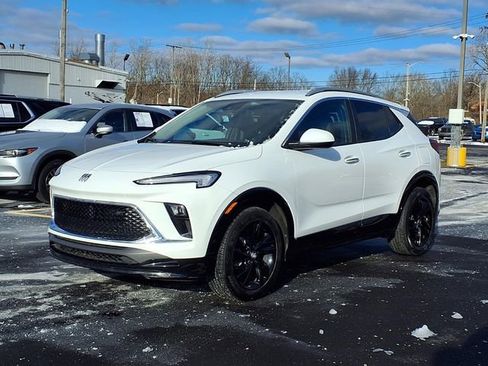 Used 2024 Buick Encore GX Sport Touring image 1