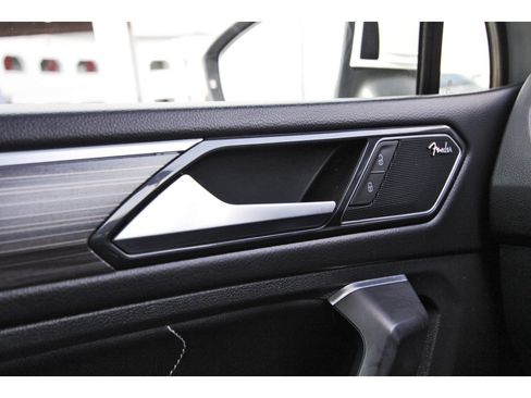 Used 2022 Volkswagen Tiguan SEL R-Line image 22