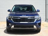 Used 2024 Kia Seltos EX image 2