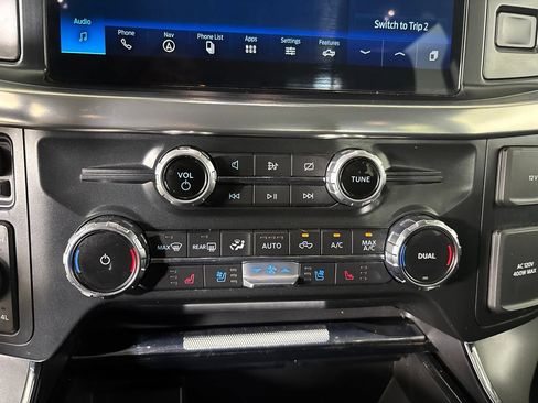 Used 2022 Ford F150 Lariat w/ FX4 Off-Road Package AWD/4WD image 16