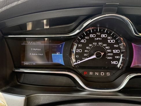 Used 2013 Lincoln MKS image 11