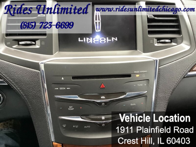 Used 2013 Lincoln MKS FWD image 19