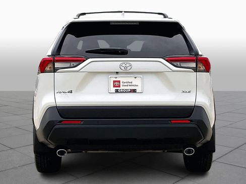 Used 2025 Toyota RAV4 XLE Premium w/ Weather Package image 5