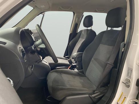 Used 2015 Jeep Patriot Sport w/ Power Value Group image 9