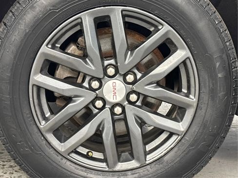 Used 2018 GMC Acadia SLT image 31