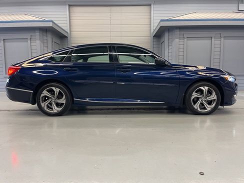 Used 2019 Honda Accord EX image 8