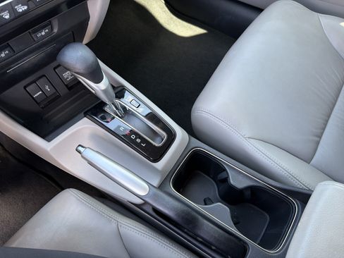 Used 2015 Honda Civic EX-L image 17