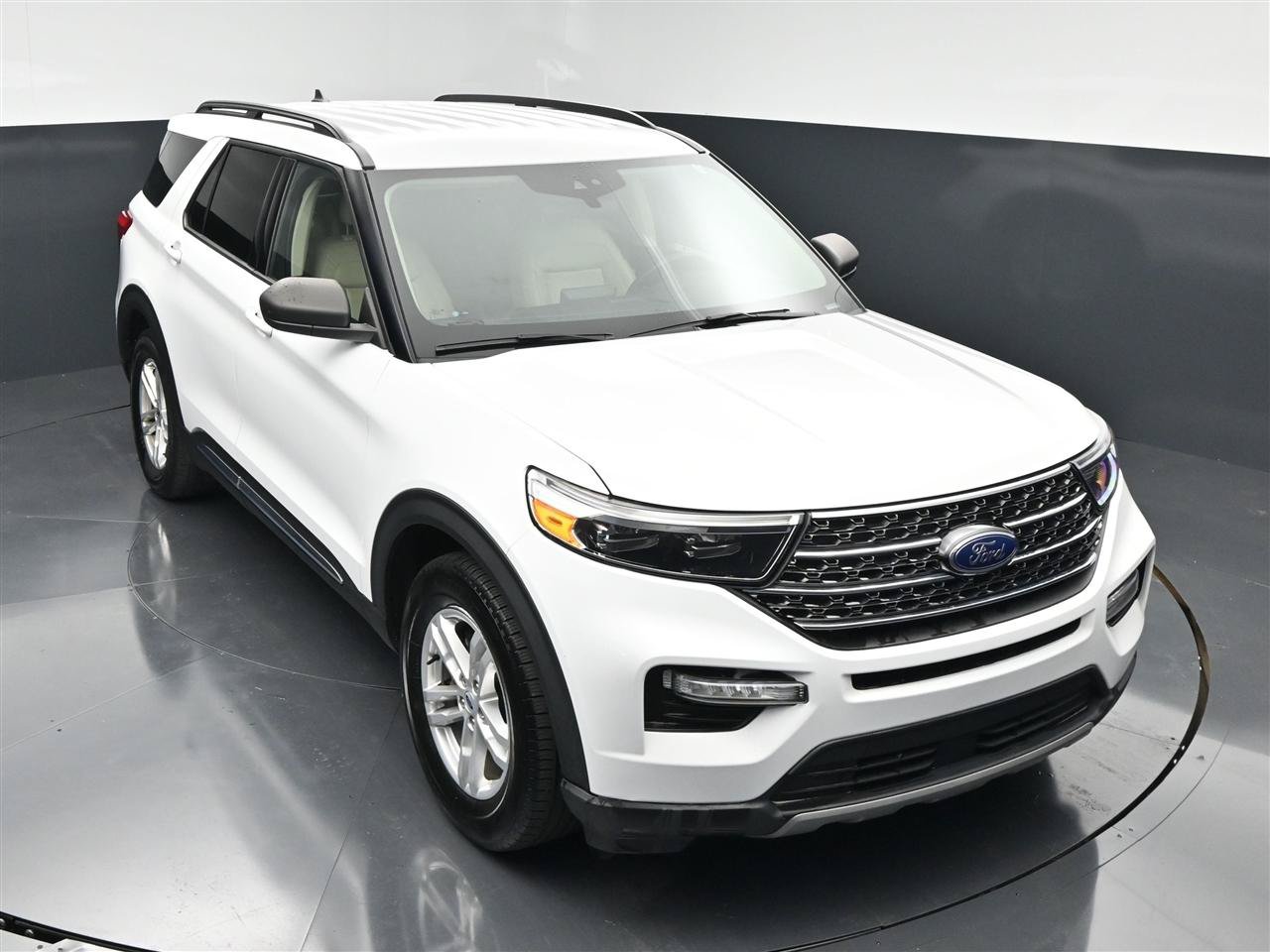 Used 2021 Ford Explorer XLT w/ Equipment Group 202A RWD image 21
