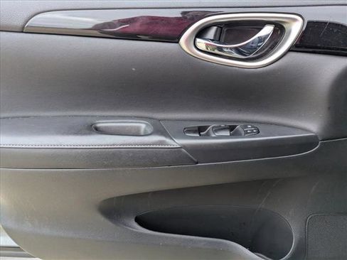 Used 2016 Nissan Sentra SL image 11