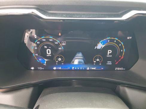 Used 2024 Chevrolet Colorado LT w/ LT Convenience Package II RWD image 13