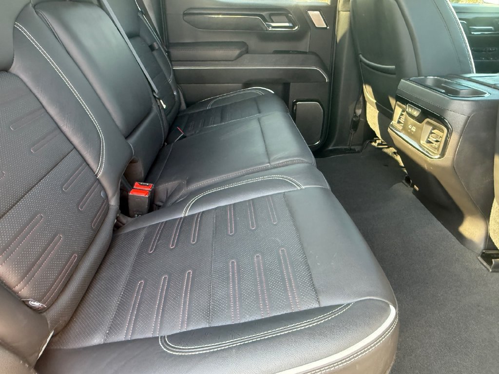 Used 2024 GMC Sierra 1500 AT4X AWD/4WD image 18