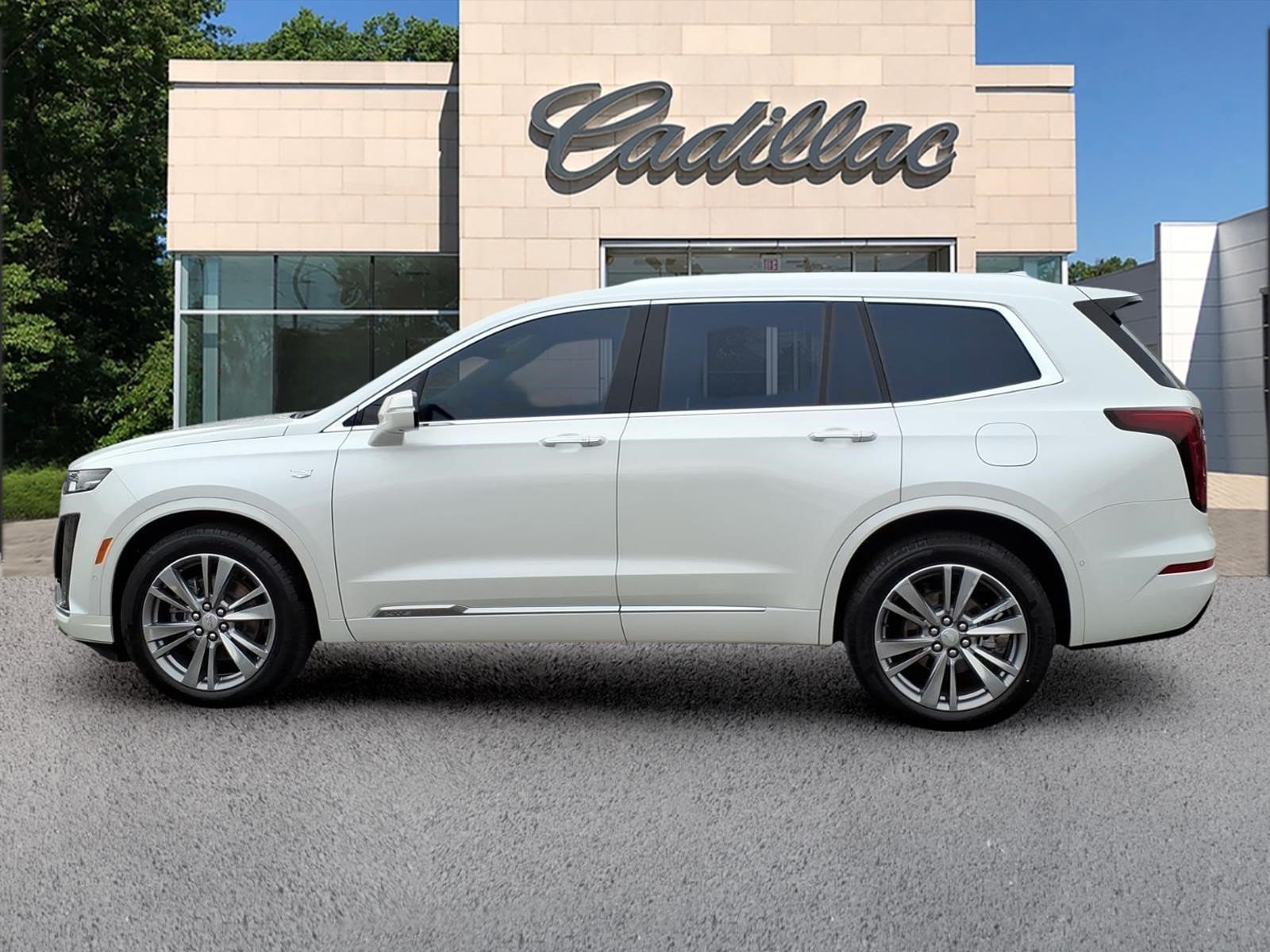 Certified 2024 Cadillac XT6 Premium Luxury w/ Technology Package AWD/4WD image 2