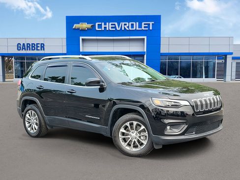 Used 2019 Jeep Cherokee Latitude Plus w/ Cold Weather Group AWD/4WD image 1