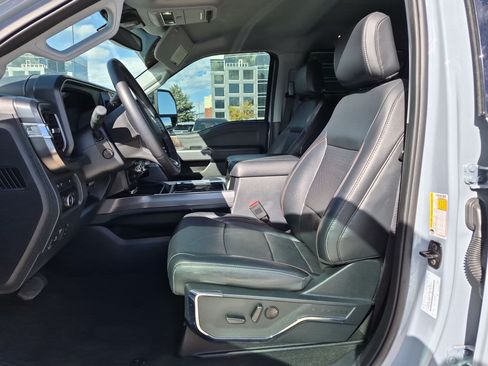 Used 2024 Ford F250 Lariat w/ Sport Appearance Package AWD/4WD image 26