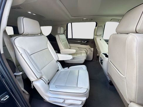 Used 2023 GMC Yukon XL Denali image 31