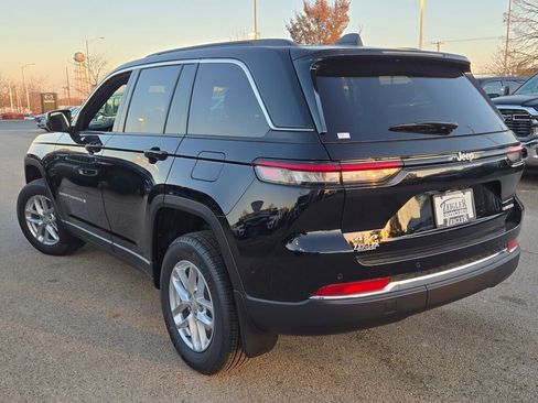 New 2025 Jeep Grand Cherokee Laredo X w/ Luxury Tech Group I image 15