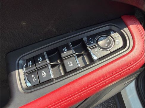 Used 2017 Porsche Macan S AWD/4WD image 10