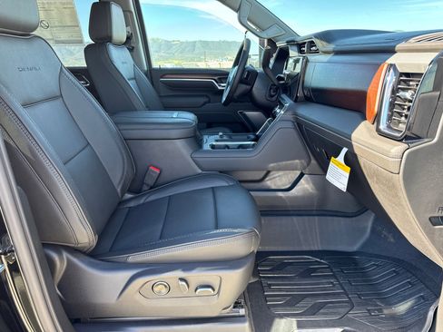 New 2026 GMC Sierra 2500 Denali w/ Denali Reserve Package image 15