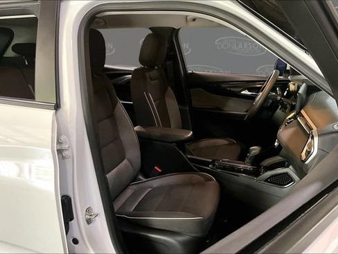 Used 2025 Chevrolet TrailBlazer LT AWD/4WD image 15