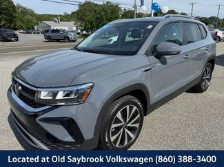 Certified 2023 Volkswagen Taos SE w/ Panoramic Sunroof Package AWD/4WD video 1