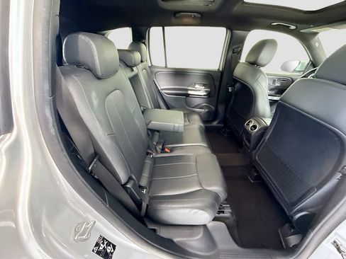 Used 2023 Mercedes-Benz GLB 250 image 22