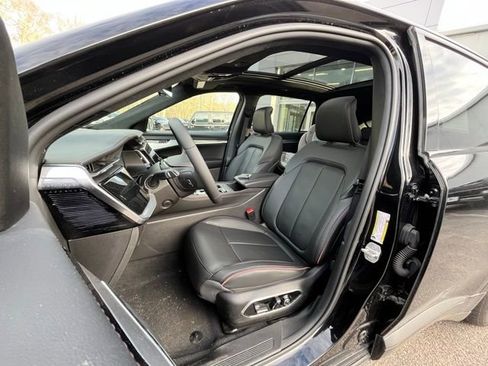 Used 2024 Jeep Wagoneer Launch Edition image 13