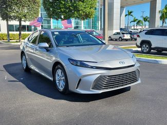 Used 2025 Toyota Camry LE video 2