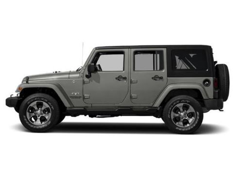 Used 2015 Jeep Wrangler Unlimited Sahara w/ Dual Top Group AWD/4WD image 2