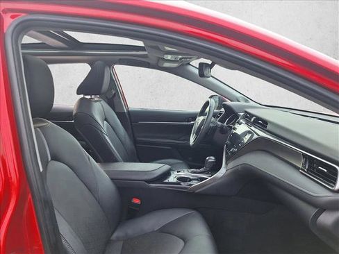 Used 2019 Toyota Camry XSE image 18