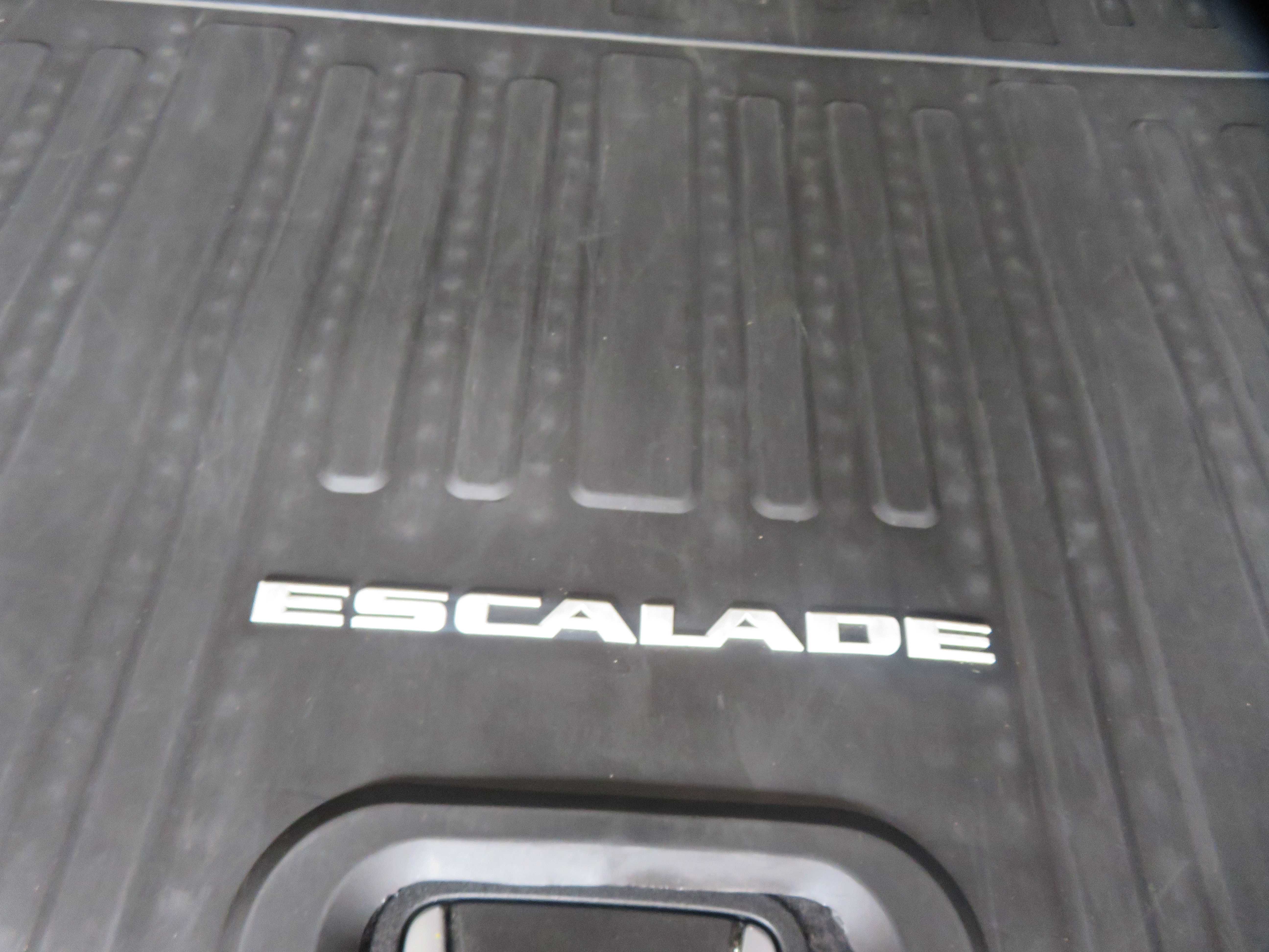 Used 2016 Cadillac Escalade ESV Platinum AWD/4WD image 57