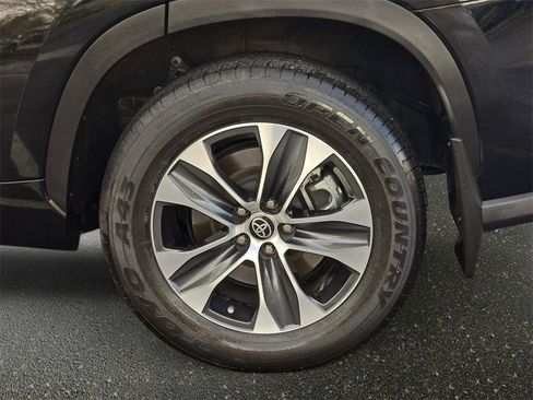 Used 2022 Toyota Highlander XLE image 39