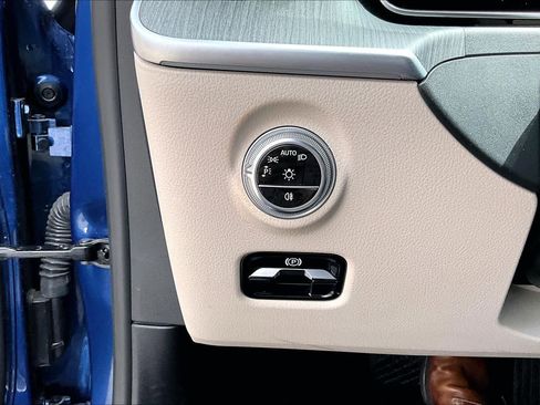 Certified 2022 Mercedes-Benz C 300 Sedan image 33
