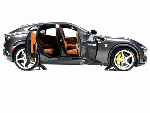 Used 2024 Ferrari Purosangue image 10