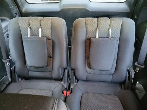 Used 2018 Ford Explorer XLT FWD image 8