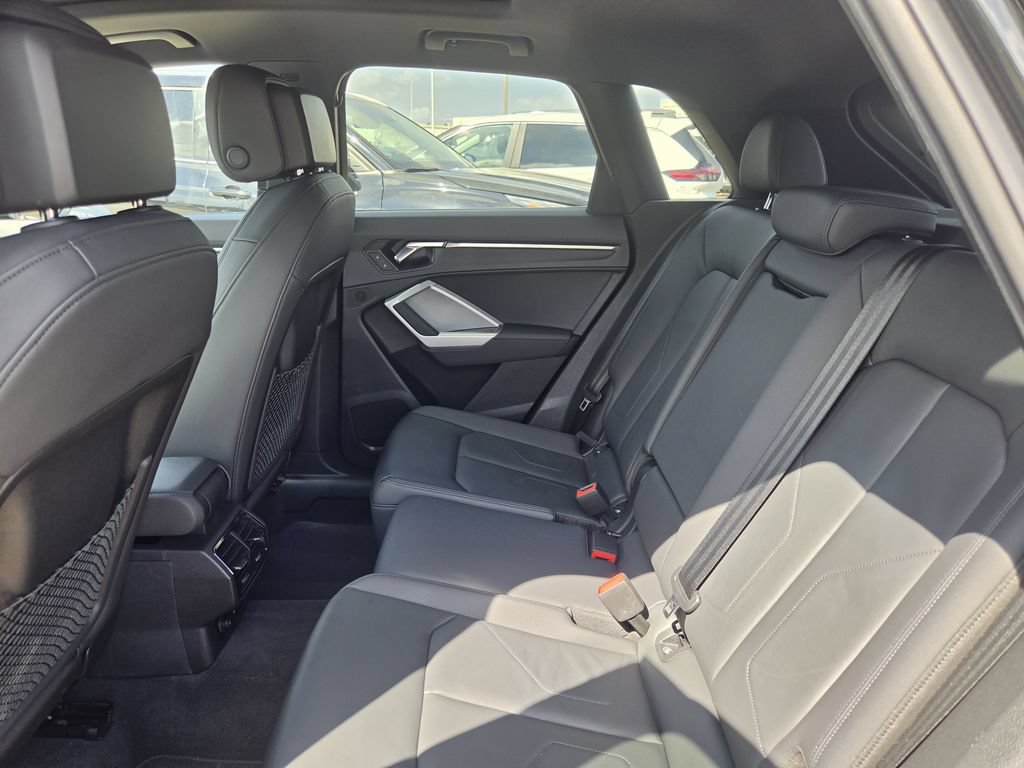 Used 2025 Audi Q3 2.0T Premium AWD/4WD image 28
