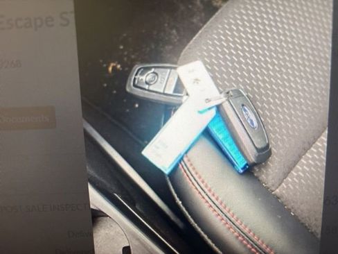 Certified 2025 Ford Escape ST-Line image 8