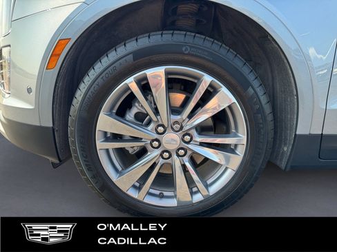 Certified 2026 Cadillac XT5 Premium Luxury w/ Driver Assist Package AWD/4WD image 9