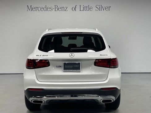 Used 2022 Mercedes-Benz GLC 300 4MATIC image 4