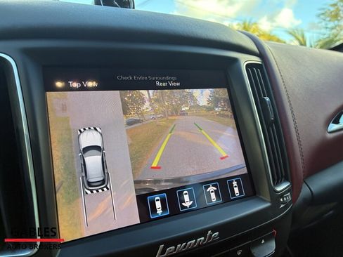 Used 2018 Maserati Levante S GranLusso image 26