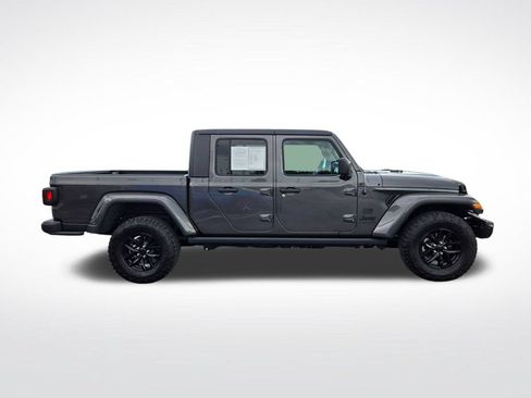 Used 2023 Jeep Gladiator Sport AWD/4WD image 2