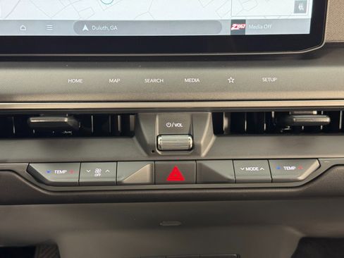 Used 2024 Kia EV9 Wind image 28